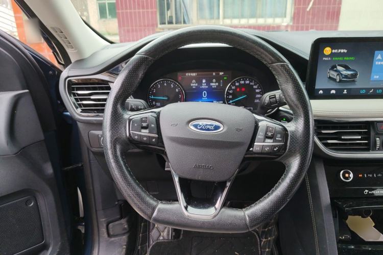 Used Ford Escape 2020 EcoBoost 245 Two-Wheel-Drive Titanium Edition Steering Wheel