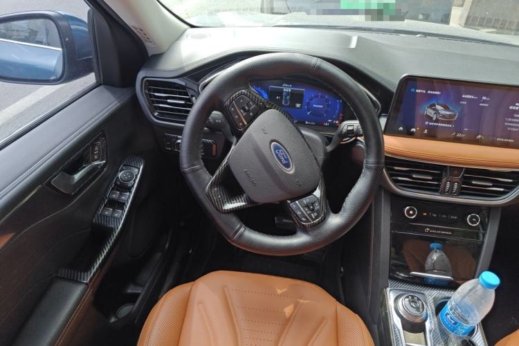 Used Ford Escape 2020 EcoBoost 245 Four-Wheel Drive Luxury Edition Steering Wheel