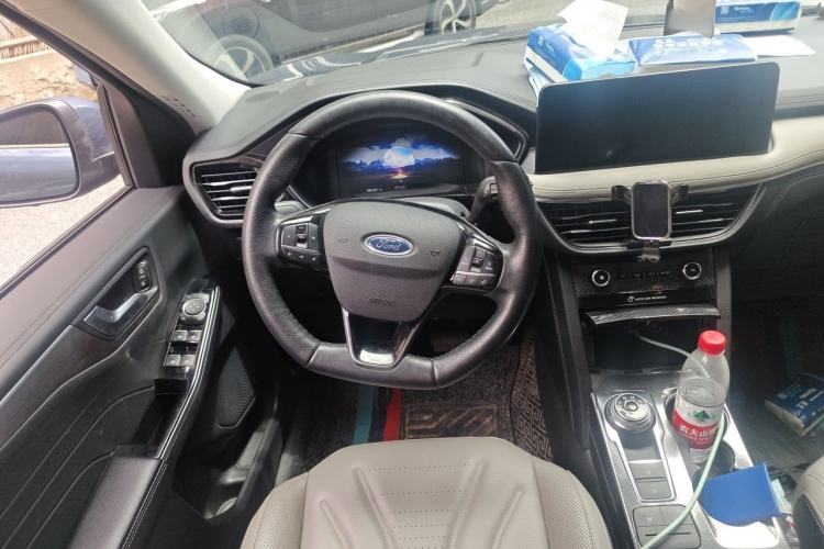Used Ford Escape 2020 EcoBoost 245 Two-Wheel Drive Smart & Enjoyment Model Steering Wheel