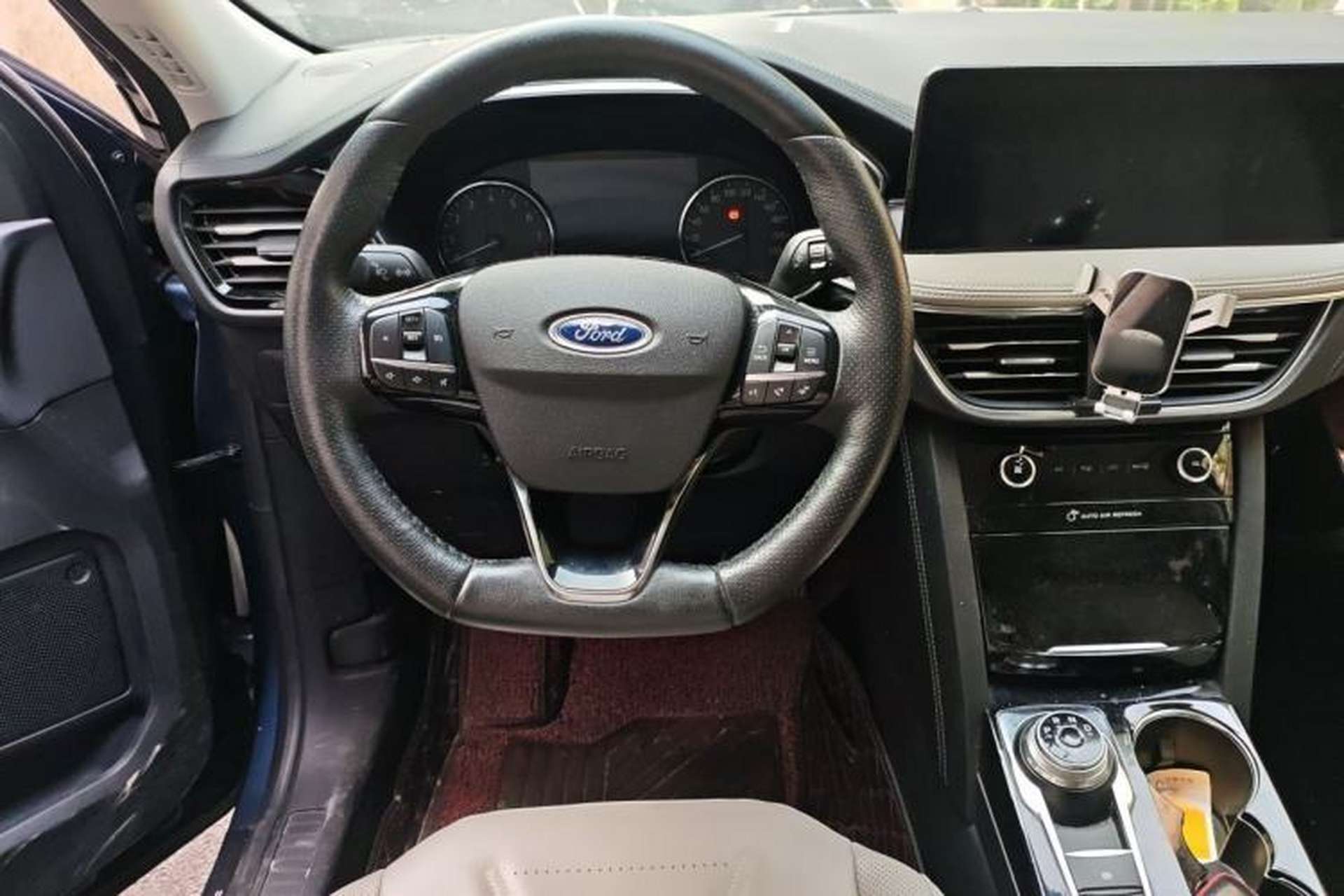 Used Ford Escape 2020 EcoBoost 245 Two-Wheel-Drive Titanium Edition Steering Wheel