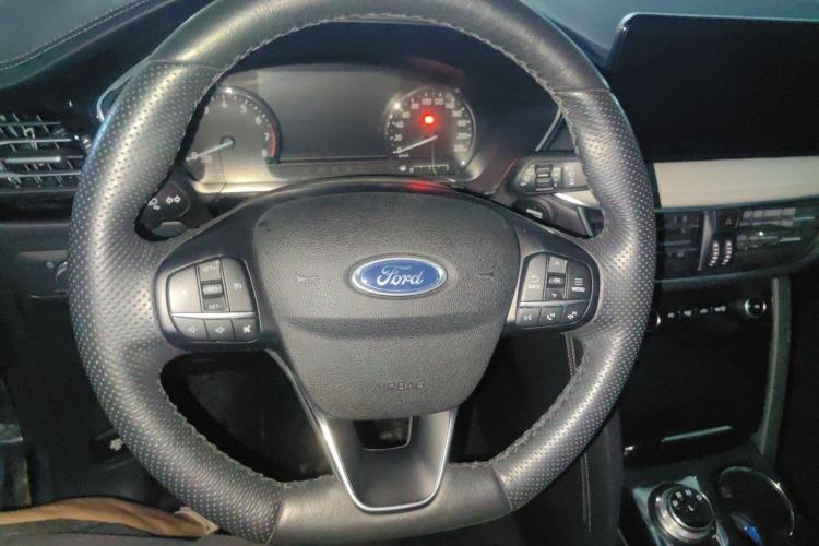 Used Ford Escape 2020 EcoBoost 245 Two-Wheel-Drive Comfort Edition Steering Wheel