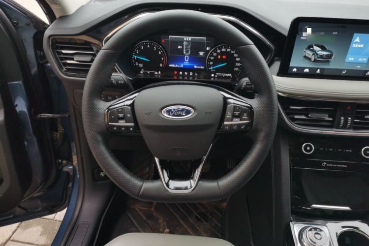 Used Ford Escape 2020 EcoBoost 245 Two-Wheel-Drive Titanium Edition Steering Wheel