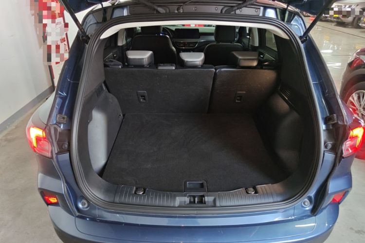 Used Ford Escape 2020 EcoBoost 245 Two-Wheel-Drive Titanium Edition Trunk