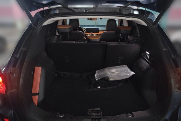 Used Ford Escape 2020 EcoBoost 245 Four-Wheel Drive Luxury Edition Trunk