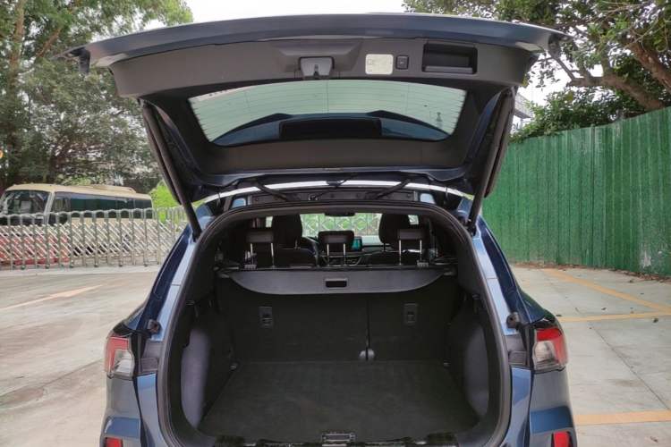 Used Ford Escape 2020 EcoBoost 245 Four-Wheel Drive ST-LINE Deluxe Edition Trunk