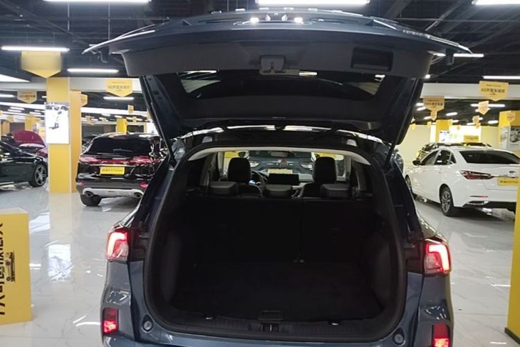 Used Ford Escape 2020 EcoBoost 245 Two-Wheel-Drive Titanium Edition Trunk