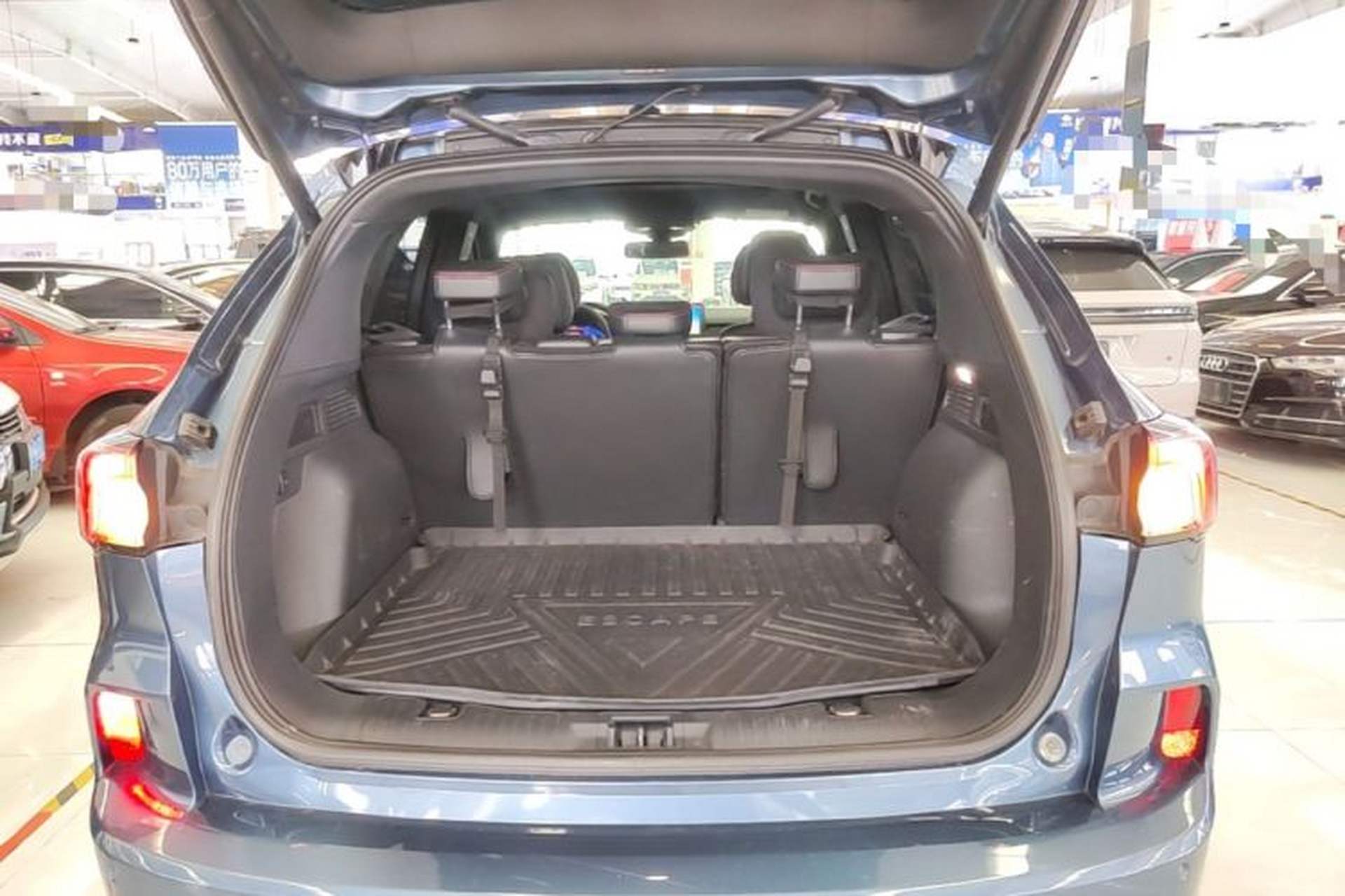 Used Ford Escape 2020 EcoBoost 245 Four-Wheel Drive ST-LINE Deluxe Edition Trunk