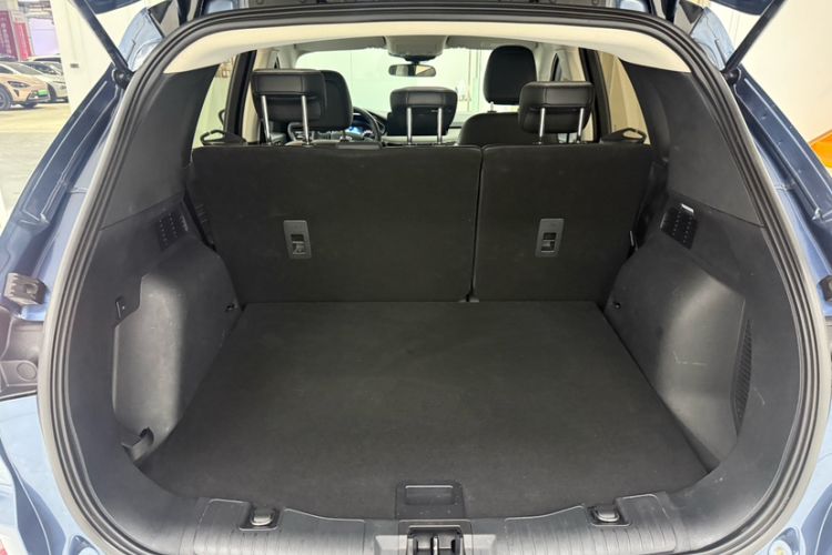 Used Ford Escape 2020 EcoBoost 245 Two-Wheel-Drive Comfort Edition Trunk