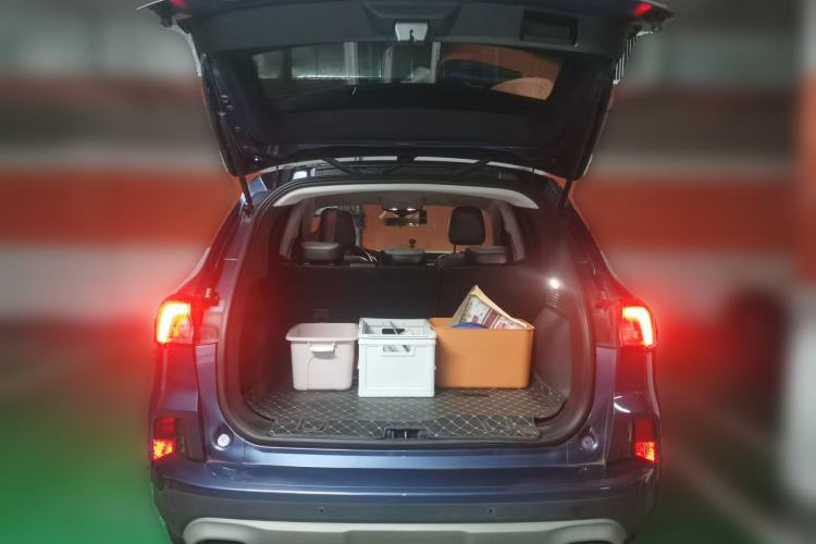 Used Ford Escape 2020 EcoBoost 245 Four-Wheel Drive Titanium Edition Trunk