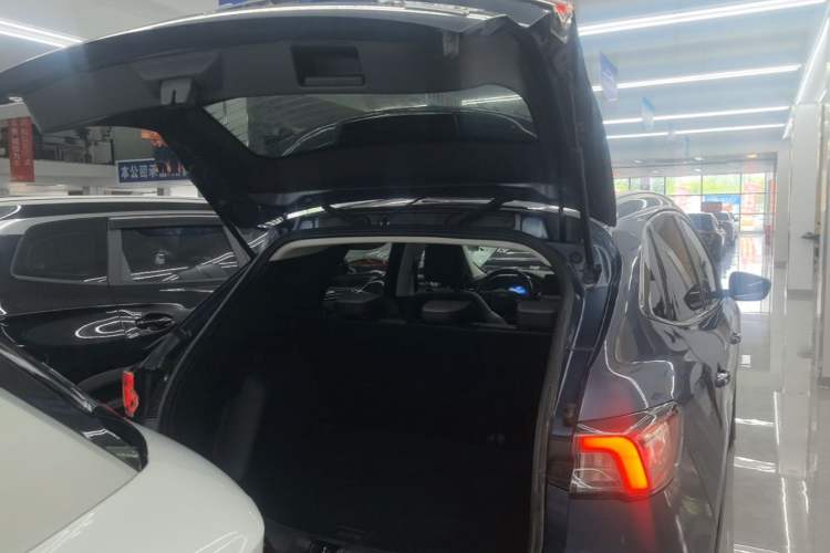 Used Ford Escape 2020 EcoBoost 245 4x4 Enjoyment Model Trunk