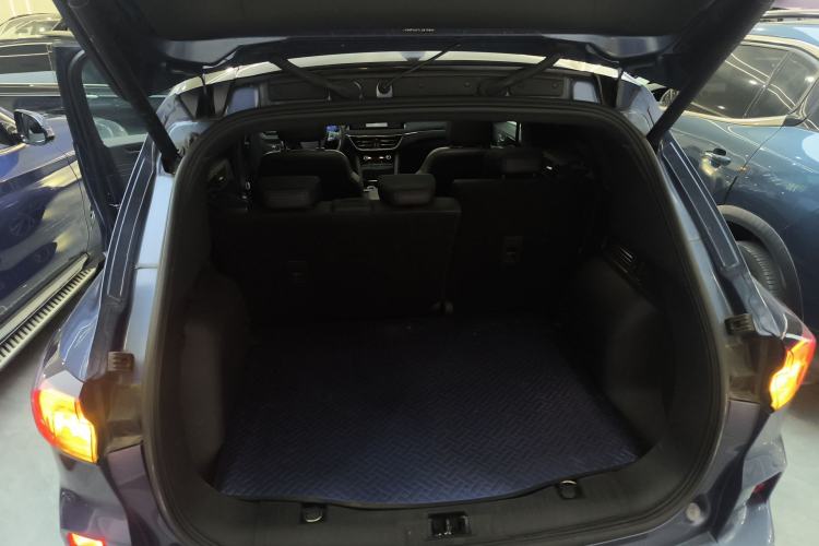 Used Ford Escape 2020 EcoBoost 245 Four-Wheel Drive ST-LINE Deluxe Edition Trunk