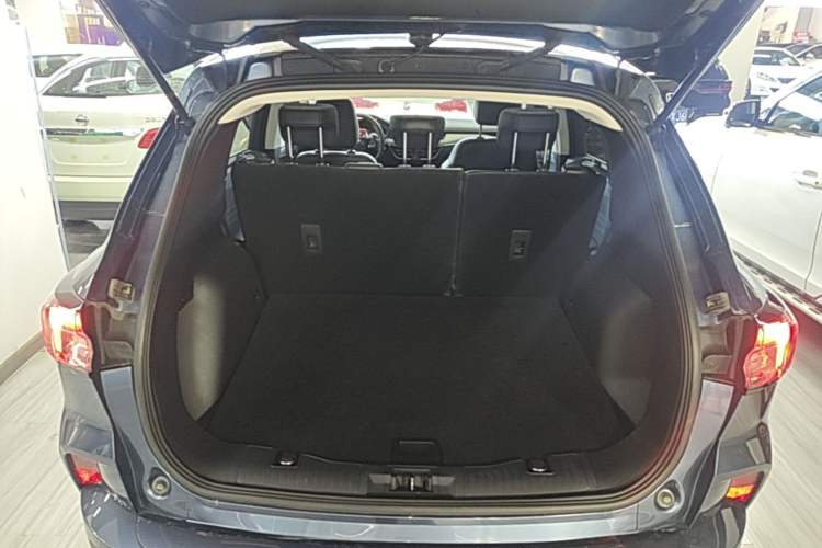 Used Ford Escape 2020 EcoBoost 245 Two-Wheel-Drive Titanium Edition Trunk