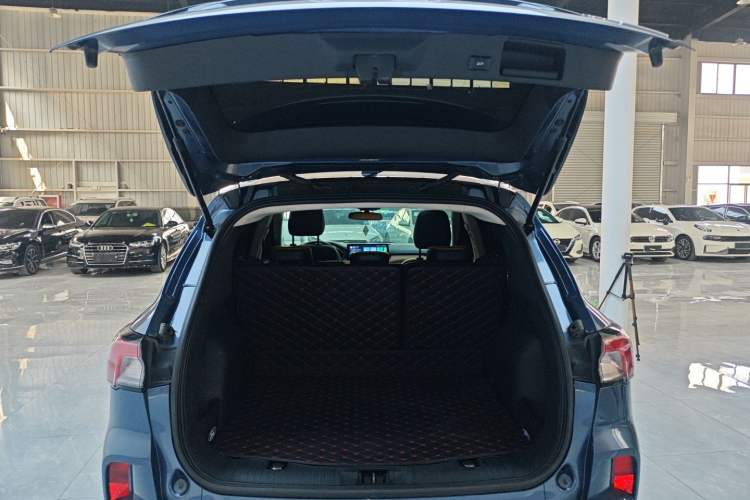 Used Ford Escape 2020 EcoBoost 245 Two-Wheel-Drive Titanium Edition Trunk