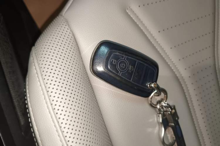 Used Ford Escape 2020 EcoBoost 245 Two-Wheel-Drive Titanium Edition Vehicle Key