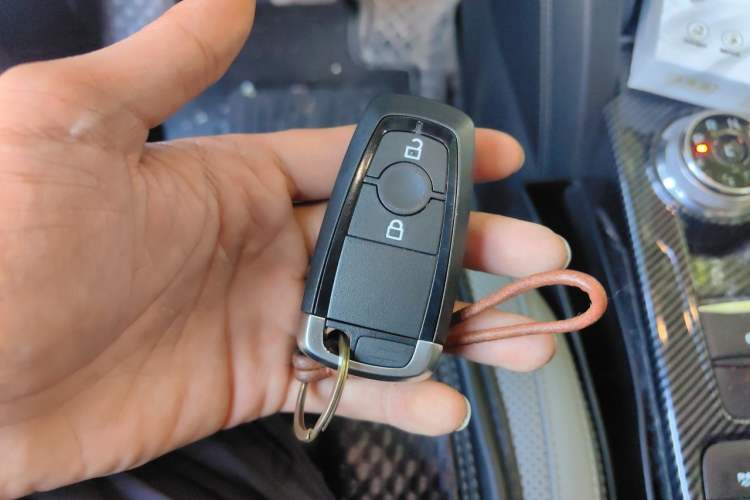 Used Ford Escape 2020 EcoBoost 245 Two-Wheel-Drive Titanium Edition Vehicle Key