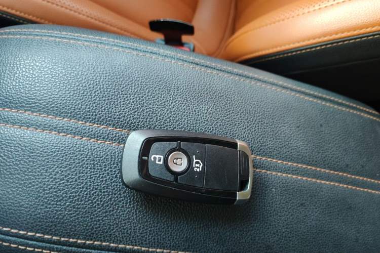 Used Ford Escape 2020 EcoBoost 245 Four-Wheel Drive Luxury Edition Vehicle Key