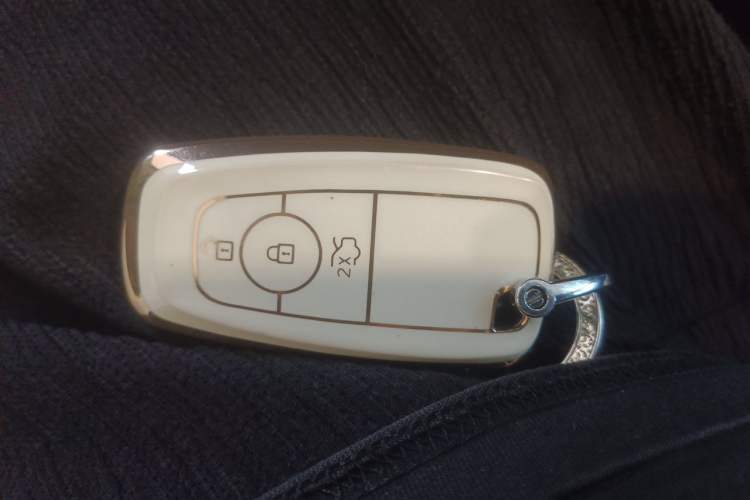 Used Ford Escape 2020 EcoBoost 245 Two-Wheel-Drive Titanium Edition Vehicle Key