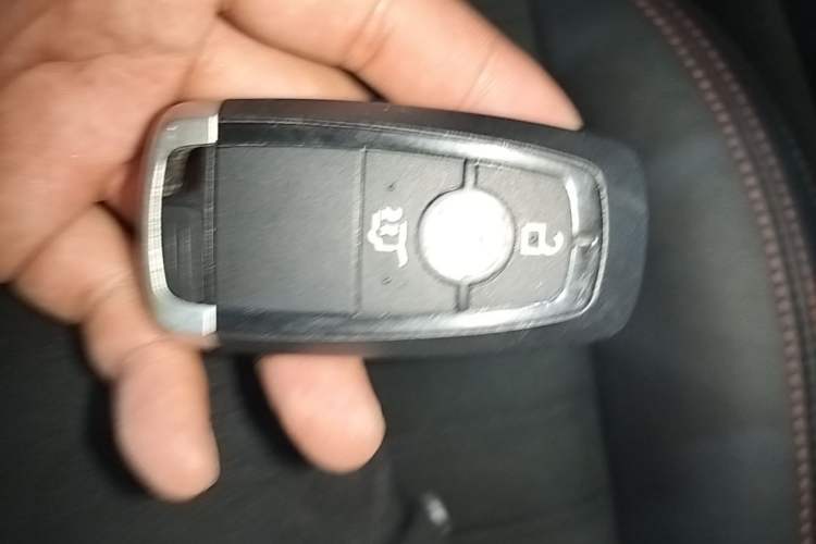 Used Ford Escape 2020 EcoBoost 245 Four-Wheel Drive ST-LINE Deluxe Edition Vehicle Key