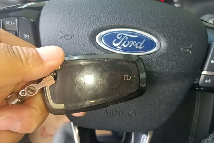 Used Ford Escape 2020 EcoBoost 245 Four-Wheel Drive Titanium Edition Vehicle Key