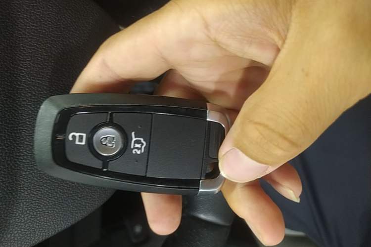 Used Ford Escape 2020 EcoBoost 245 Two-Wheel Drive Smart & Enjoyment Model Vehicle Key