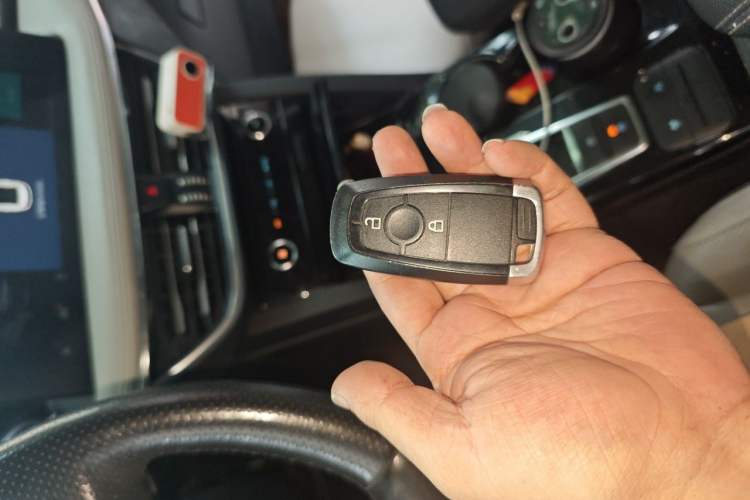 Used Ford Escape 2020 EcoBoost 245 Two-Wheel-Drive Titanium Edition Vehicle Key