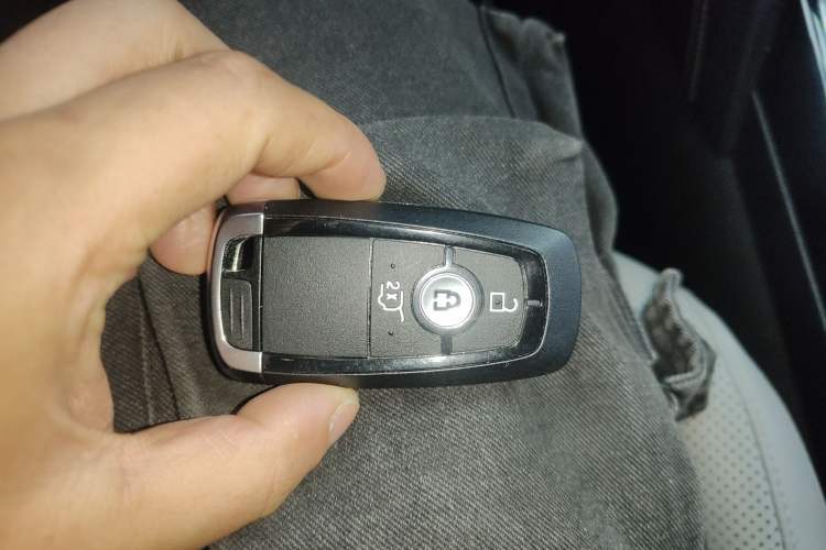 Used Ford Escape 2020 EcoBoost 245 Four-Wheel Drive Luxury Edition Vehicle Key