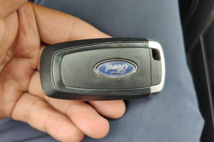 Used Ford Escape 2020 EcoBoost 245 Four-Wheel Drive Luxury Edition Vehicle Key