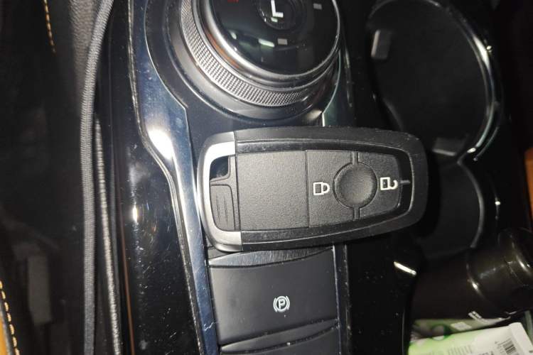 Used Ford Escape 2020 EcoBoost 245 Two-Wheel-Drive Titanium Edition Vehicle Key