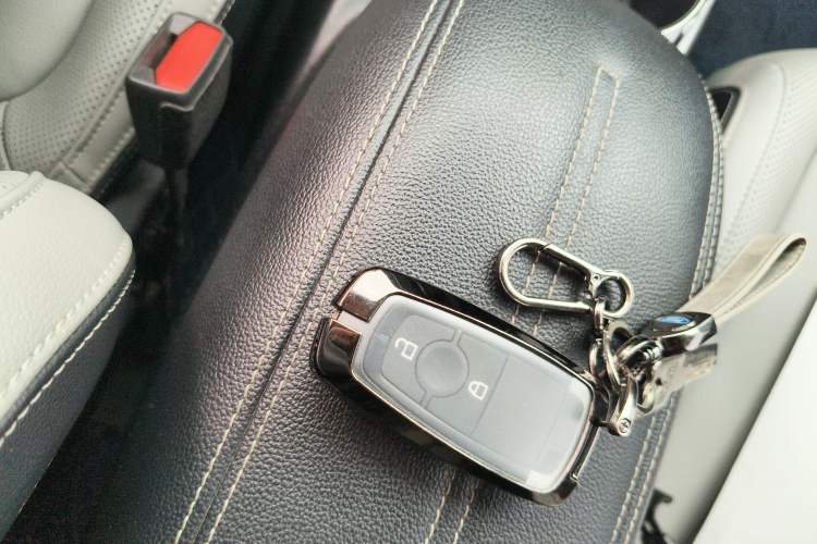 Used Ford Escape 2020 EcoBoost 245 Two-Wheel-Drive Titanium Edition Vehicle Key