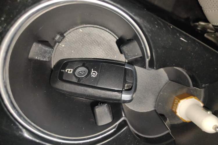 Used Ford Escape 2020 EcoBoost 245 Two-Wheel Drive Smart & Enjoyment Model Vehicle Key