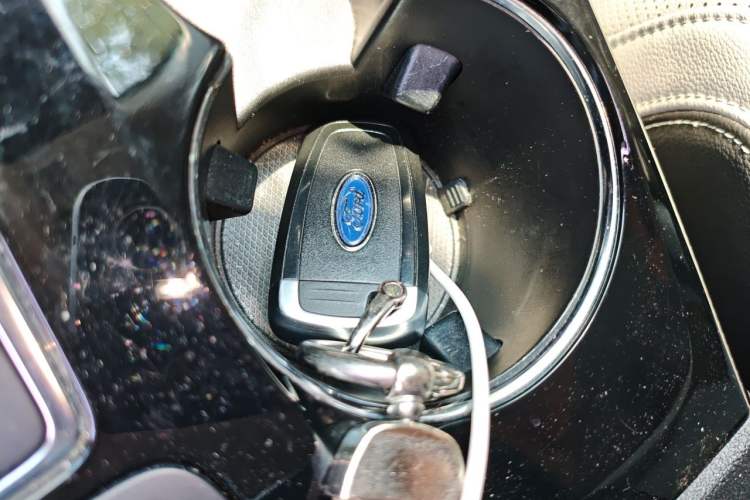Used Ford Escape 2020 EcoBoost 245 Two-Wheel-Drive Titanium Edition Vehicle Key