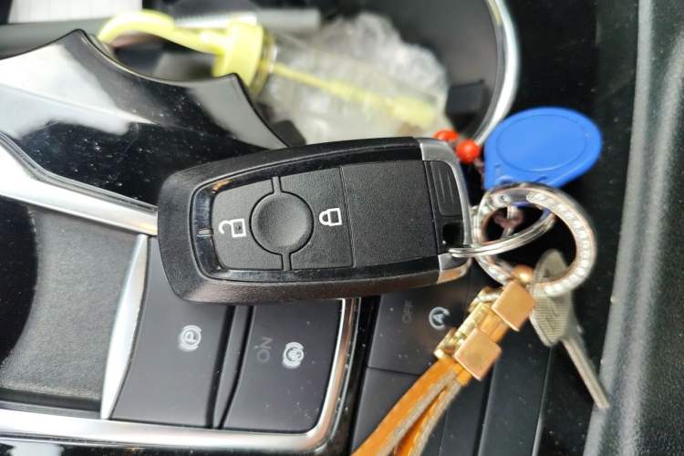 Used Ford Escape 2020 EcoBoost 245 Two-Wheel-Drive Titanium Edition Vehicle Key