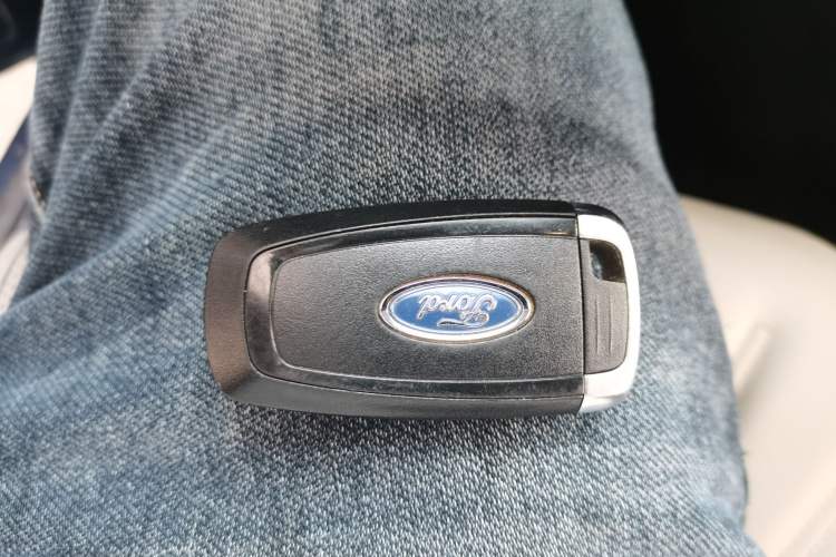 Used Ford Escape 2020 EcoBoost 245 Two-Wheel Drive Smart & Enjoyment Model Vehicle Key