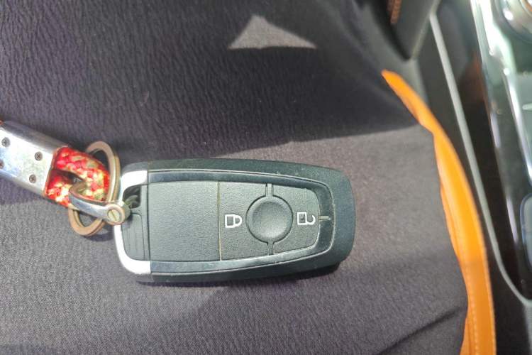Used Ford Escape 2020 EcoBoost 245 Four-Wheel Drive Titanium Edition Vehicle Key