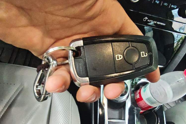 Used Ford Escape 2020 EcoBoost 245 Four-Wheel Drive Titanium Edition Vehicle Key