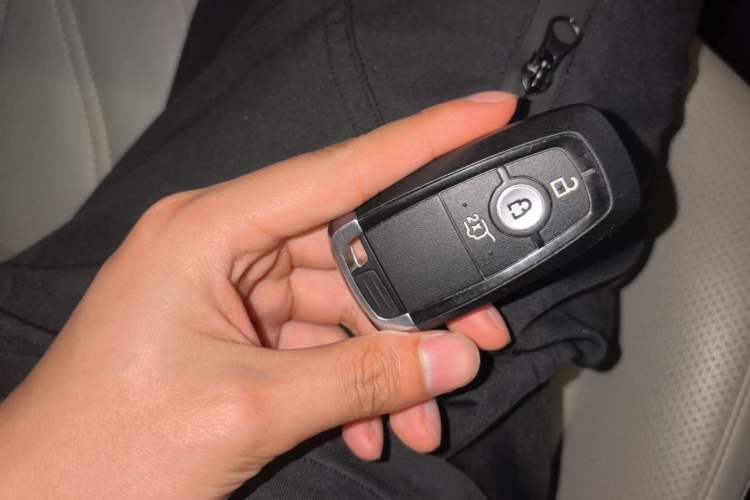 Used Ford Escape 2020 EcoBoost 245 Two-Wheel Drive Smart & Enjoyment Model Vehicle Key