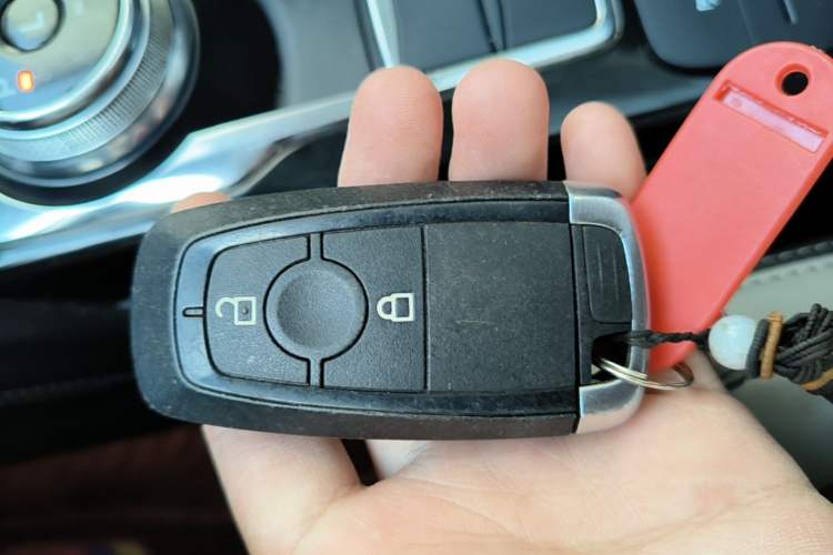 Used Ford Escape 2020 EcoBoost 245 Two-Wheel Drive Smart & Enjoyment Model Vehicle Key