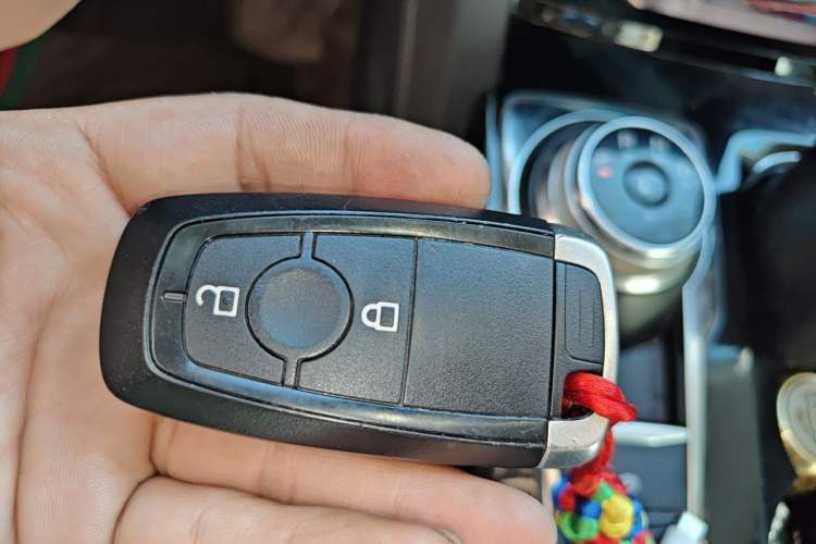 Used Ford Escape 2020 EcoBoost 245 Two-Wheel-Drive Titanium Edition Vehicle Key