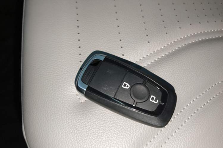 Used Ford Escape 2020 EcoBoost 245 Two-Wheel-Drive Titanium Edition Vehicle Key