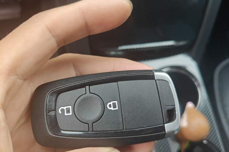Used Ford Escape 2020 EcoBoost 245 Two-Wheel-Drive Titanium Edition Vehicle Key