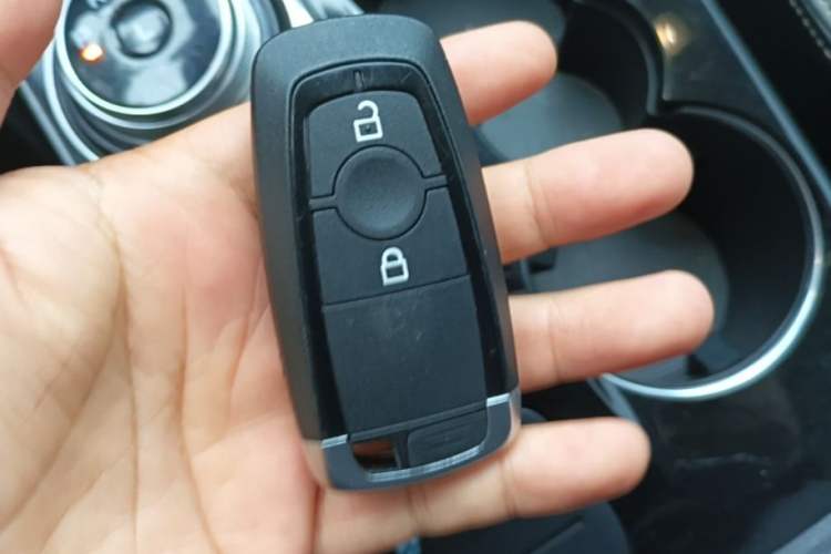 Used Ford Escape 2020 EcoBoost 245 Two-Wheel-Drive Comfort Edition Vehicle Key