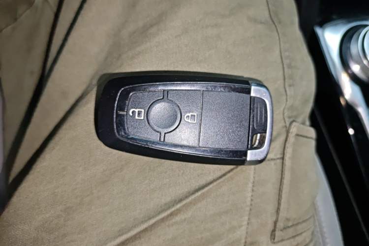 Used Ford Escape 2020 EcoBoost 245 Two-Wheel-Drive Titanium Edition Vehicle Key