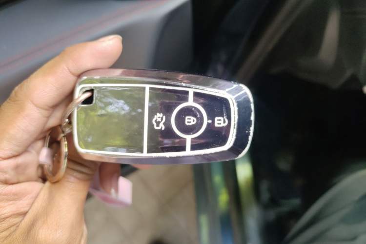 Used Ford Escape 2020 EcoBoost 245 Four-Wheel Drive ST-LINE Deluxe Edition Vehicle Key