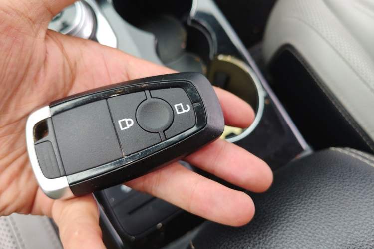 Used Ford Escape 2020 EcoBoost 245 Two-Wheel-Drive Titanium Edition Vehicle Key