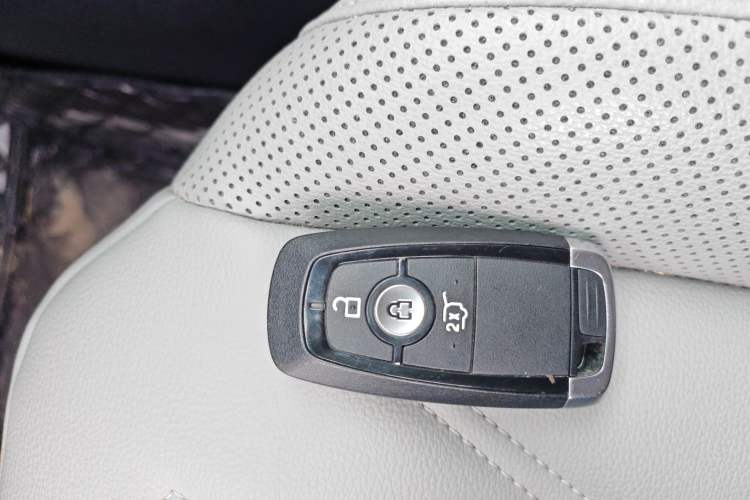 Used Ford Escape 2020 EcoBoost 245 Four-Wheel Drive Luxury Edition Vehicle Key