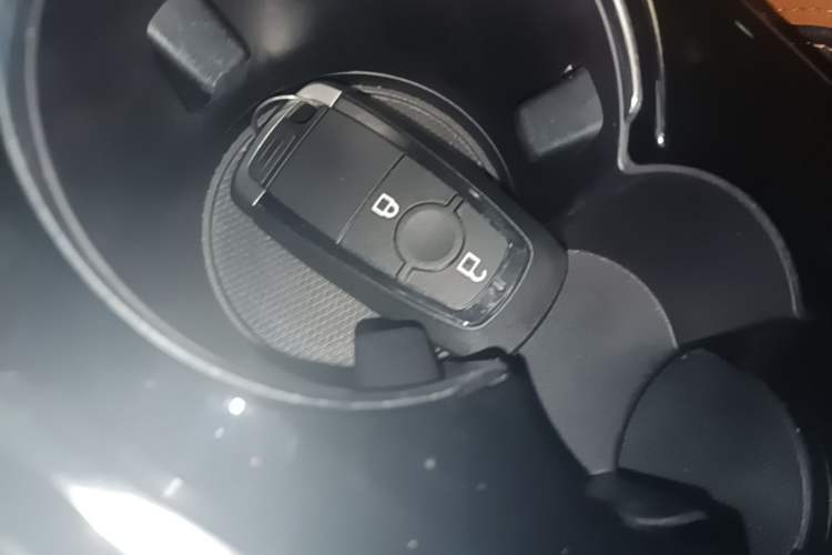 Used Ford Escape 2020 EcoBoost 245 Two-Wheel Drive Smart & Enjoyment Model Vehicle Key