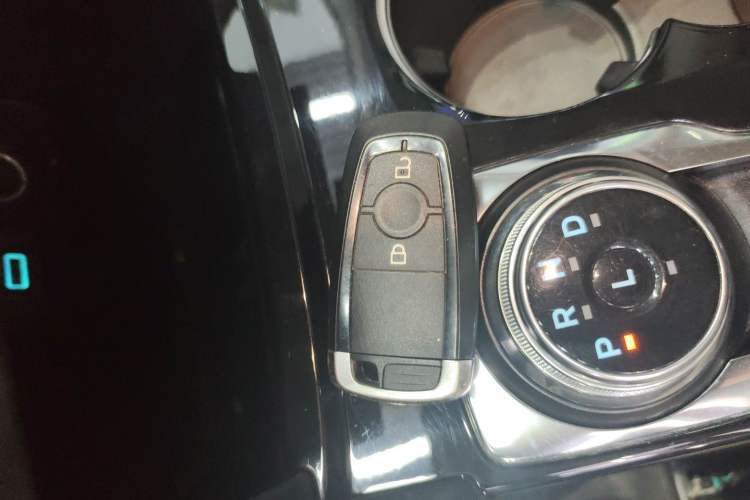 Used Ford Escape 2020 EcoBoost 245 Two-Wheel Drive Smart & Enjoyment Model Vehicle Key