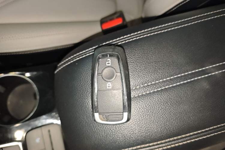 Used Ford Escape 2020 EcoBoost 245 Two-Wheel-Drive Titanium Edition Vehicle Key