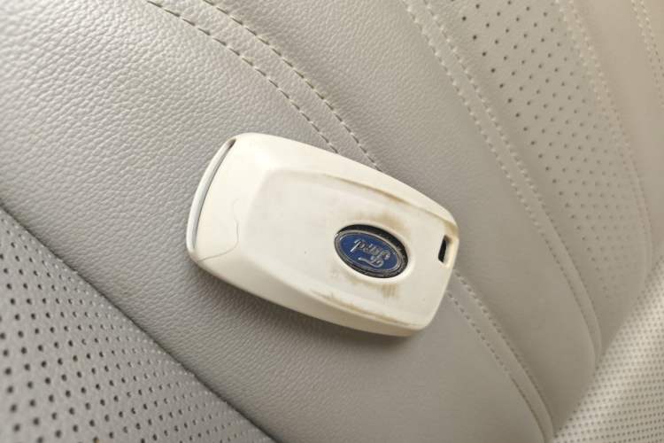 Used Ford Escape 2020 EcoBoost 245 Two-Wheel Drive Smart & Enjoyment Model Vehicle Key
