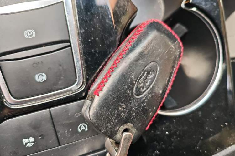 Used Ford Escape 2020 EcoBoost 245 Two-Wheel-Drive Titanium Edition Vehicle Key